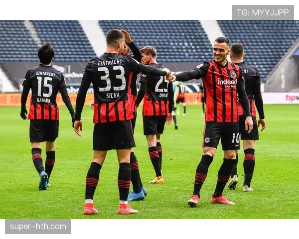 勒沃库森主帅确认两名关键球员可出战本轮对阵法兰克福